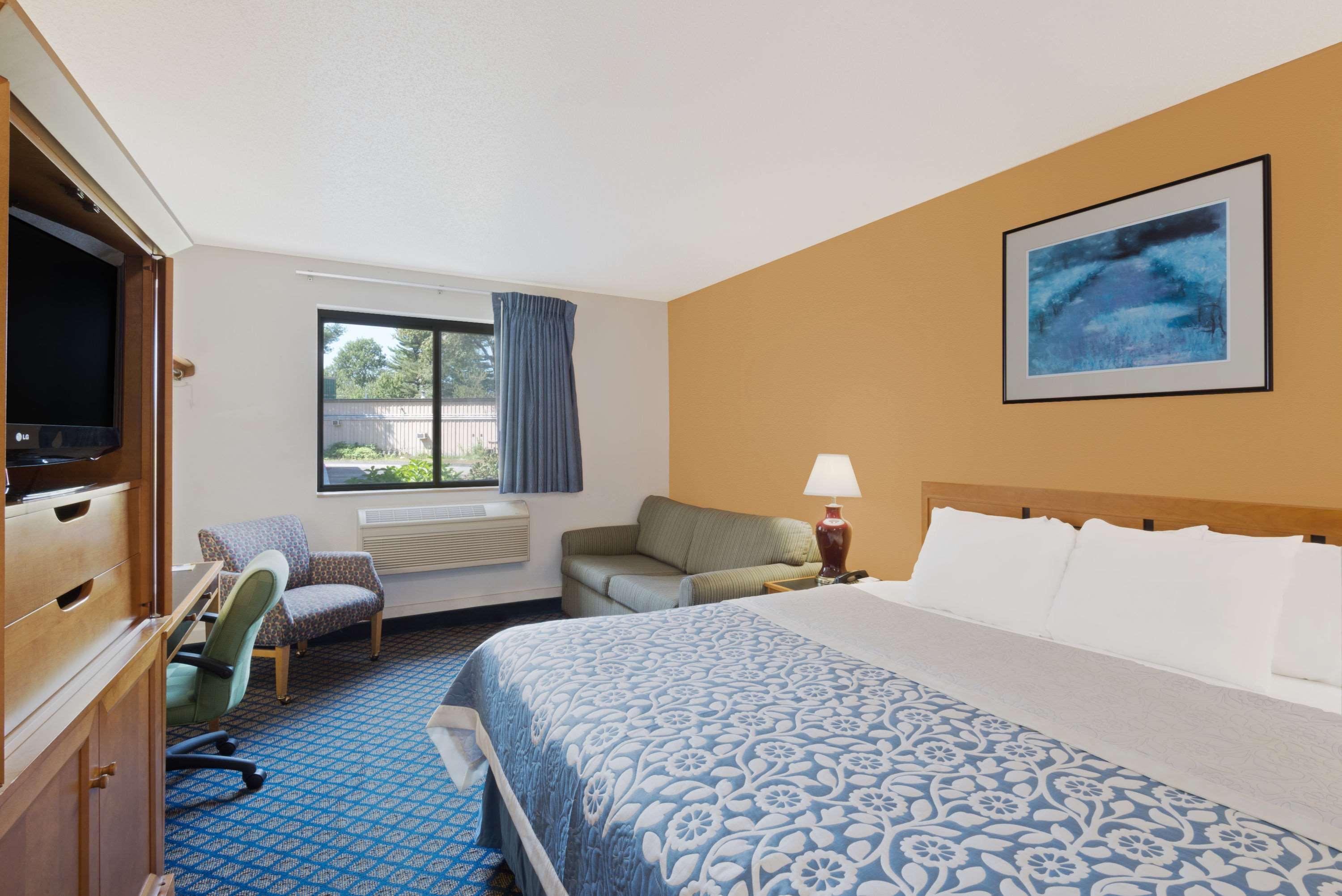 Days Inn By Wyndham Brunswick Bath Area Екстер'єр фото