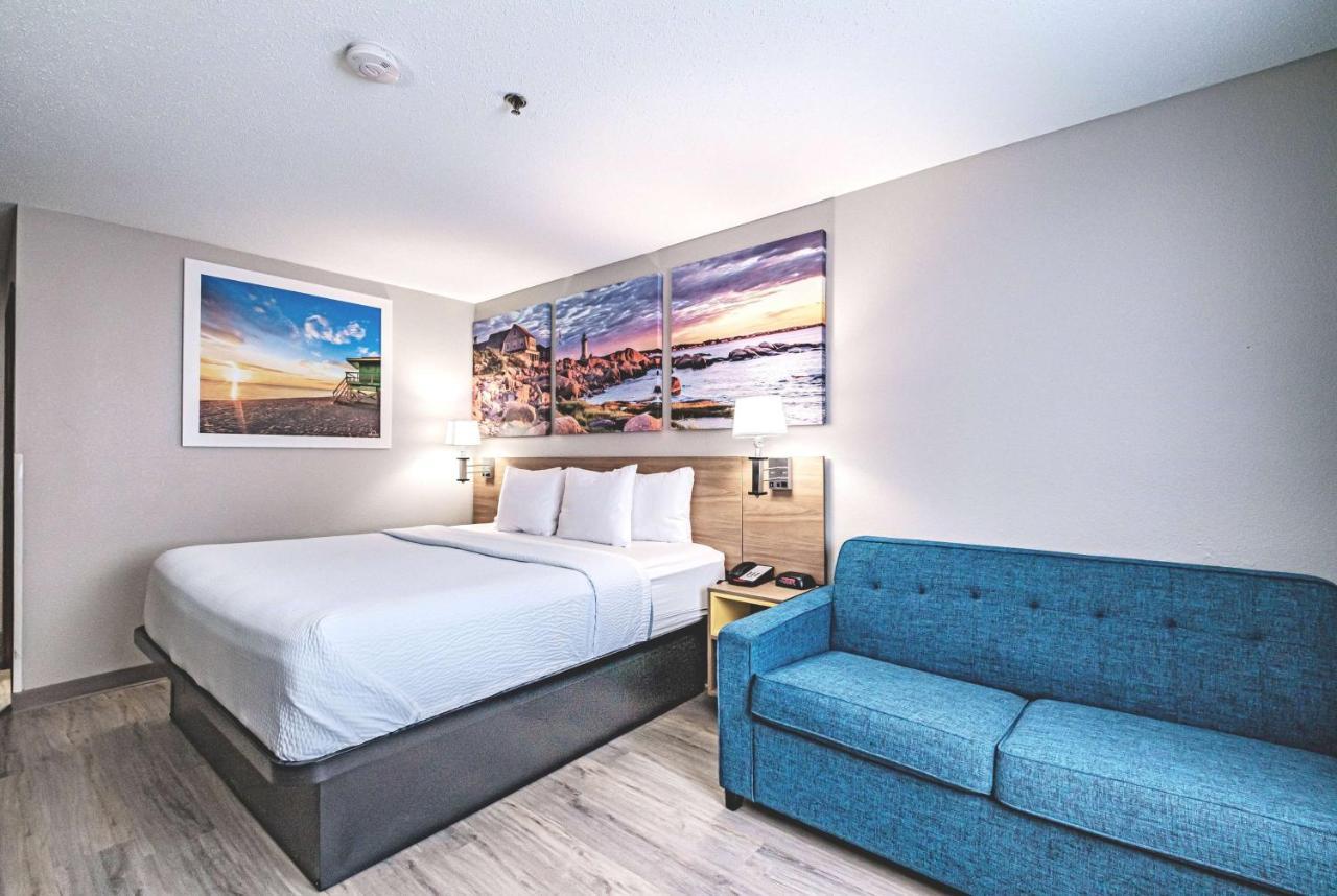 Days Inn By Wyndham Brunswick Bath Area Екстер'єр фото