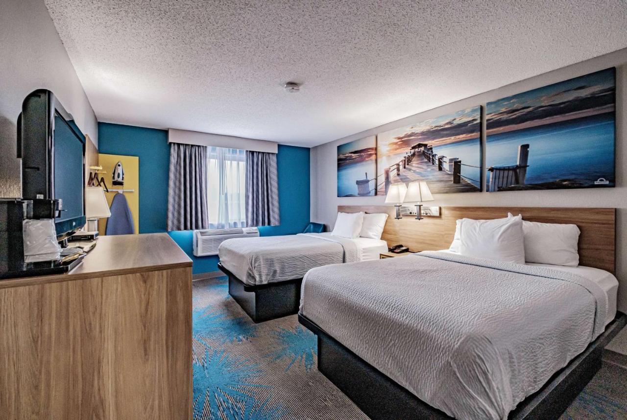 Days Inn By Wyndham Brunswick Bath Area Екстер'єр фото